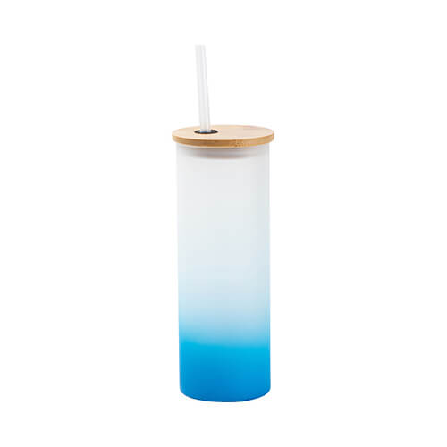 Un mug givré de 500 ml avec un couvercle en bambou et une paille pour la sublimation - dégradé bleu