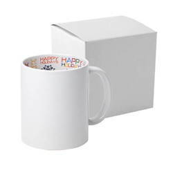 Taza de 330 ml con interior HAPPY HOLIDAYS para sublimación con una caja de cartón