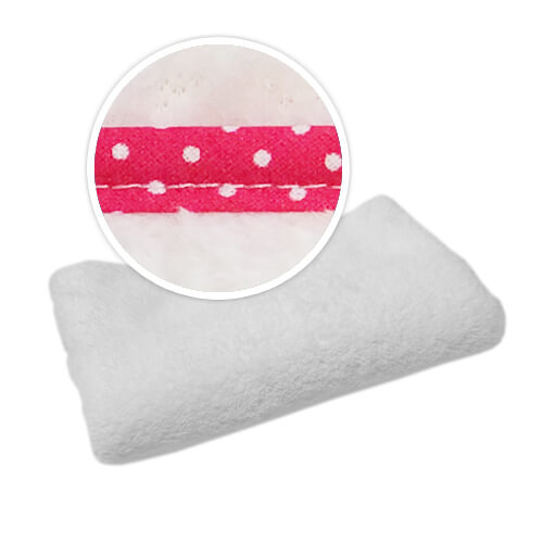 Blanket with dark pink trimming in white polka dots Sublimation