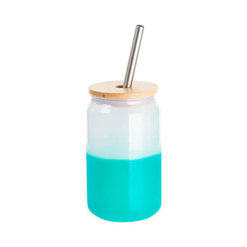 A 400 ml glass that changes color when exposed to cold for sublimation - green