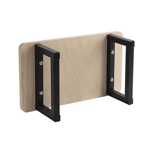 Barnstol i plywood med metallben för sublimering