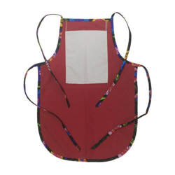 Laste ümmargune põll trükitud taskuga - punane värvilise pitsiga - mustad slaavi lilled