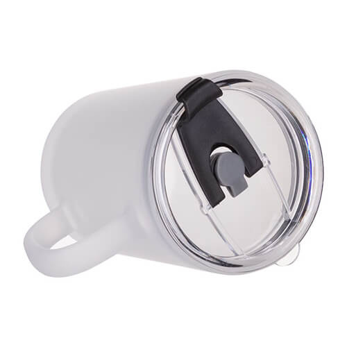 Een matglazen mok van 400 ml met een deksel en een rietje voor sublimatie