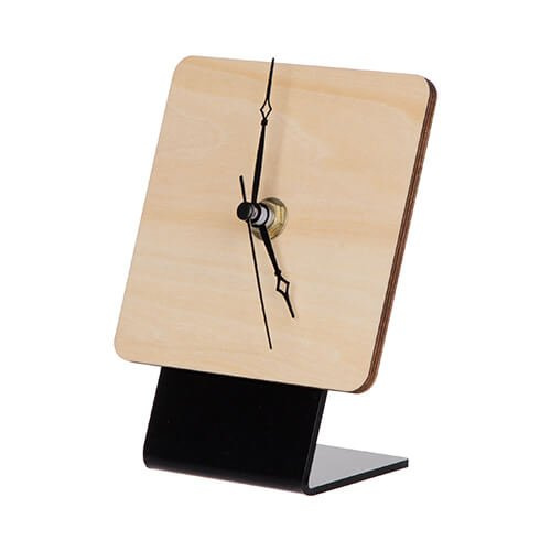 Vanerista valmistettu seisova kello 10 x 10 cm sublimaatiota varten