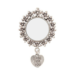 Round brooch with heart-shaped pendant for sublimation