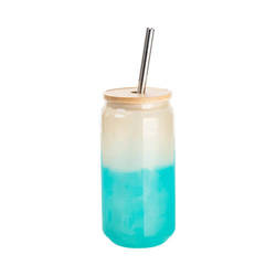 A 550 ml glass that changes color when exposed to cold to sublimation - green