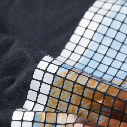 Metalická fólia - flitrový štvorec 24 x 100 cm